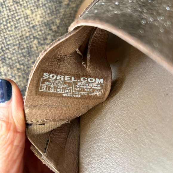 Sorel Roaming Crisscross Metallic Slides - Picture 2 of 4